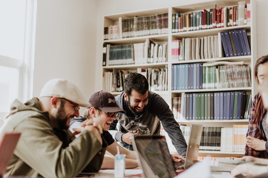 Groupe en laboratoire de compétences